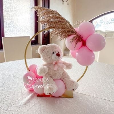 Aranjament baloane cerc pentru masa botez fetita