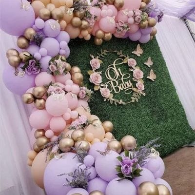 Panou Foto cu Verdeata si Balaone pentru fetita - Baloane Roz, mov si auriu