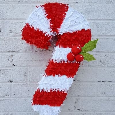 Piniata de sarbatori în forma de acadea