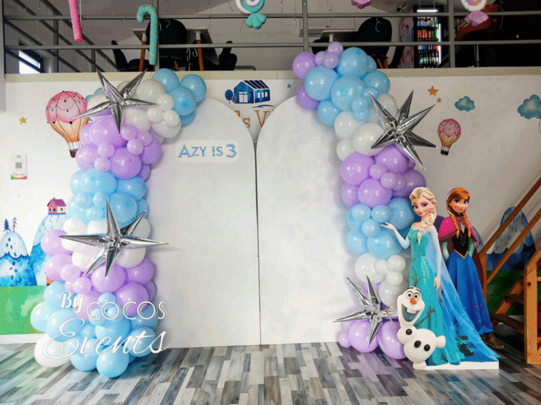Arcada Baloane Premium cu temtica Frozen Elsa si Anna la Kids Villa Bucuresti