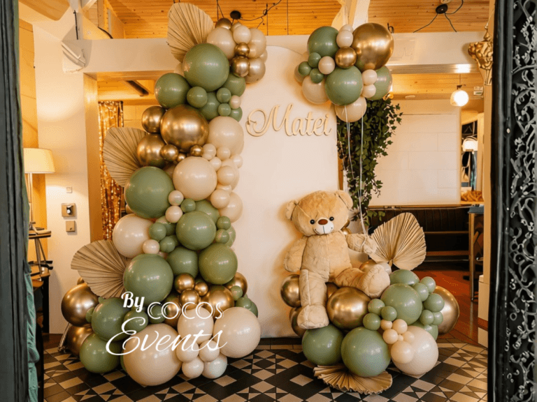 Decor Baloane Minimalist cu Ursulet la Restaurant Pescarus Herastrau