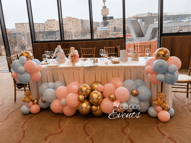 Decor Prezidiu cu urs