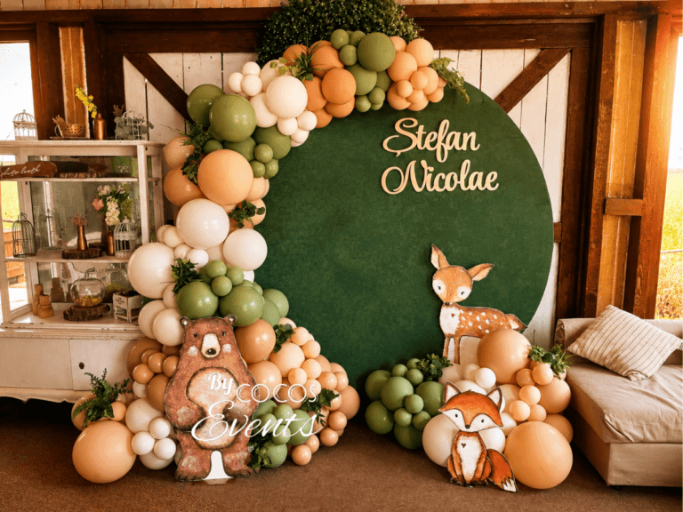 Arcada Baloane cu Animale de Padure la botez la the Barn Snagov